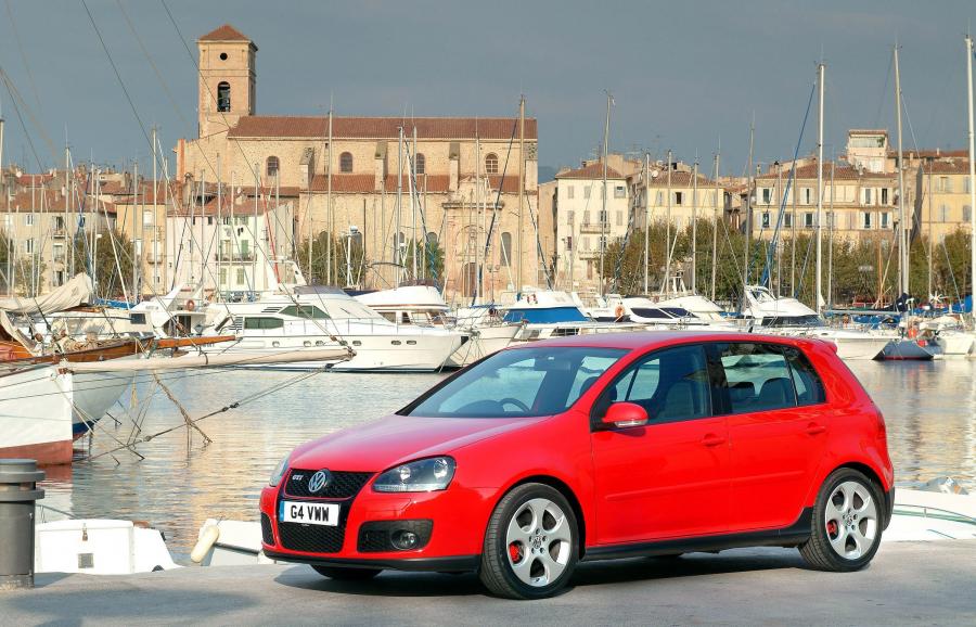  Volkswagen Golf GTi 2004 года  (фото 10 из 15)